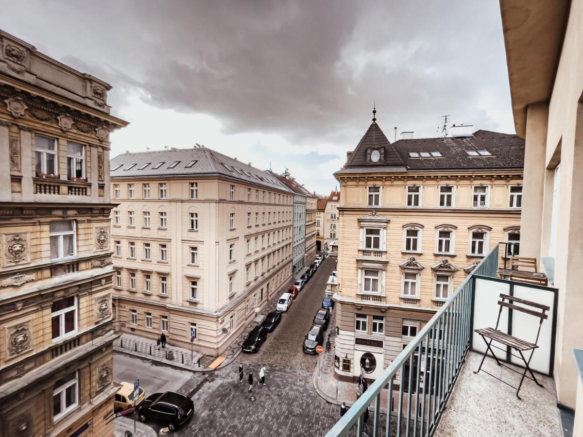 Turnkey I Vintage Terrace Apartment Prague Exterior photo