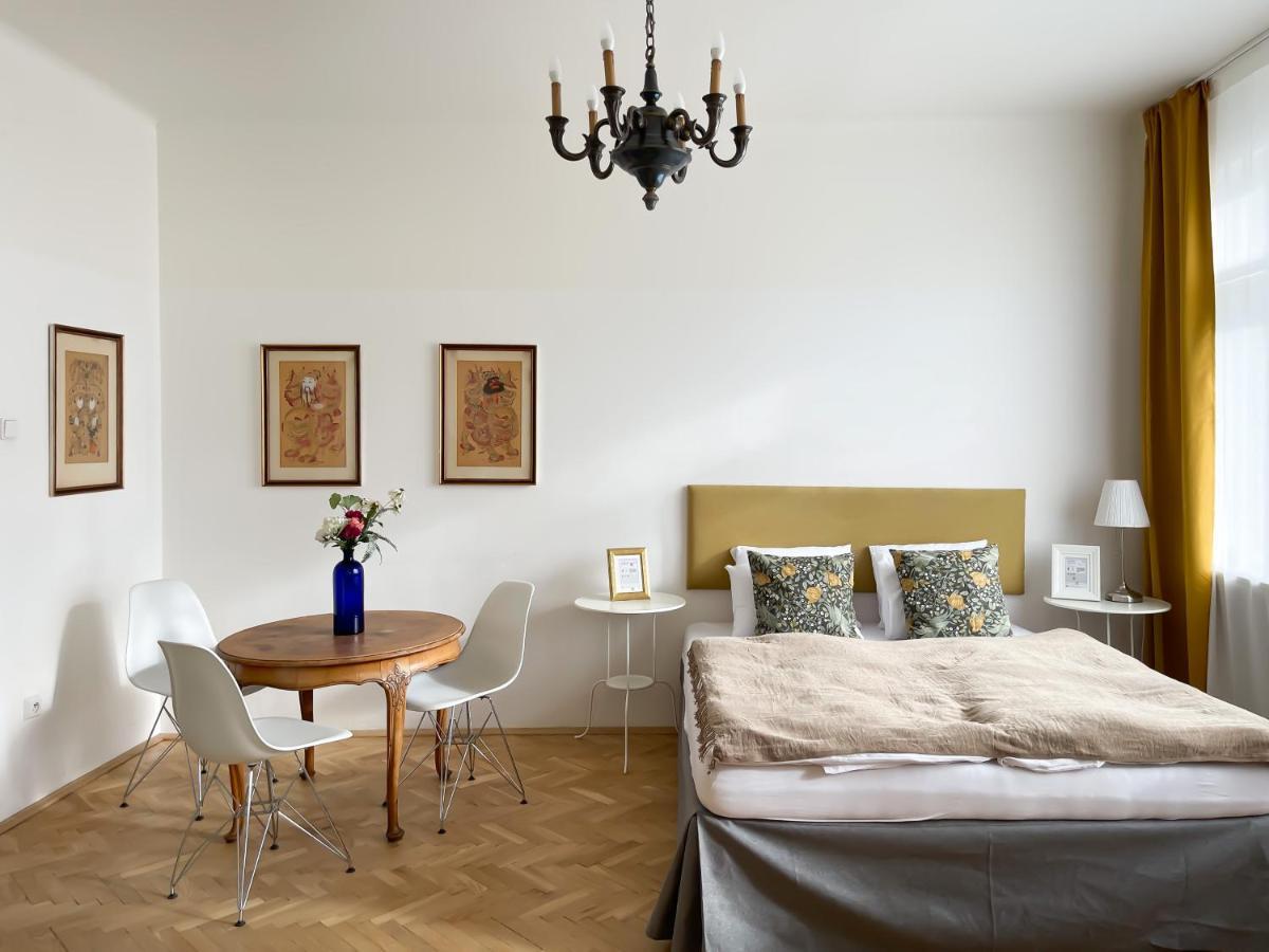 Turnkey I Vintage Terrace Apartment Prague Exterior photo